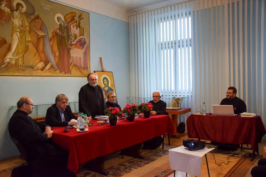 Părintele Radu Sever Ungureanu a susținut teza „Misiunea preotului de slujire caritativă în contextul bolii oncologice”/ Fotografii: Anda Pintilie