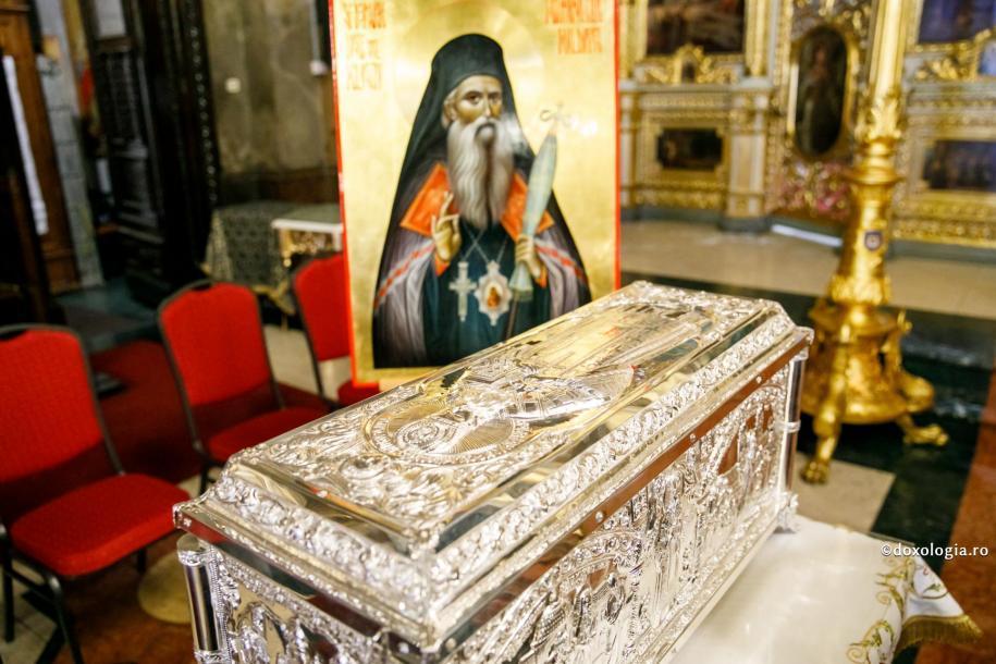 Racla cu moaștele Sfântului Iosif cel Milostiv (Foto: pr. Silviu Cluci)