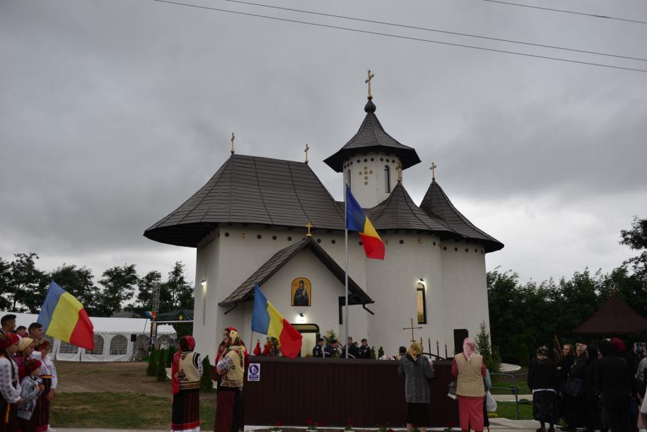 Biserica „Sfânta Cuvioasă Parascheva” - Bătrânești, Botoșani/ Foto: Lucian Ducan