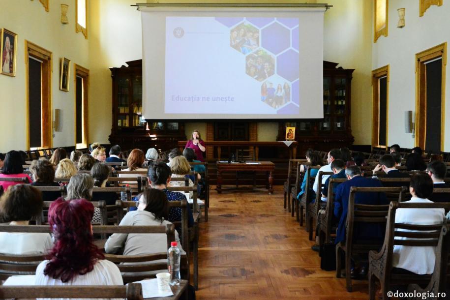 Întâlnire de dezbateri pentru profesorii de religie din județul Iași / foto: Flavius Popa
