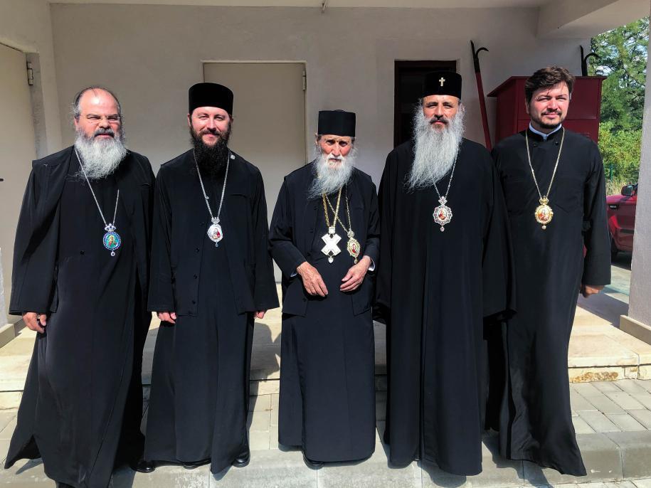 IPS Părinte Mitropolit Teofan l-a felicitat personal pe IPS Părinte Arhiepiscop Pimen