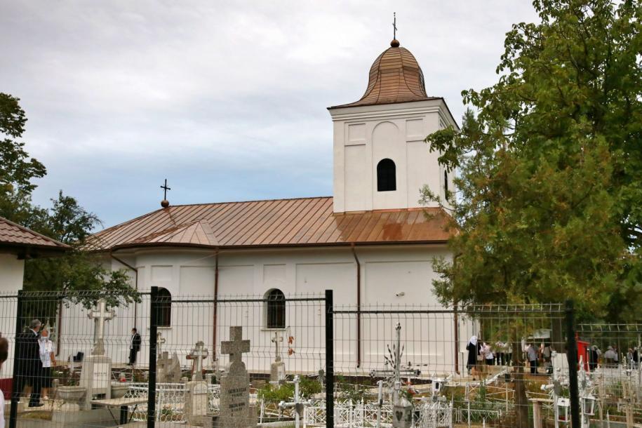 Biserica Parohiei Pocreaca, veche de peste 160 de ani, a fost resfințită / foto: Flavius Popa