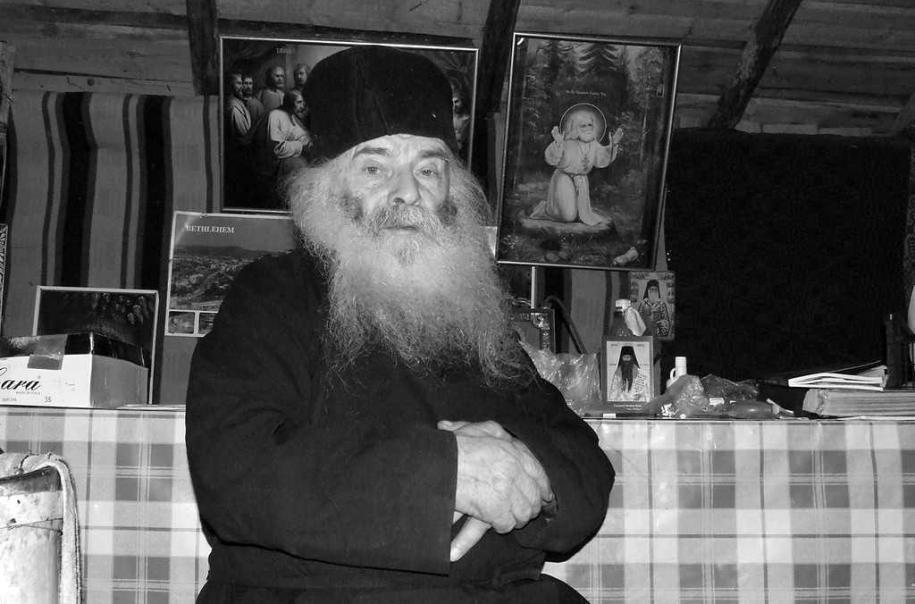 Foto: Părintele Proclu Nicău, pustnicul din Mitocu Bălan (județul Neamț)