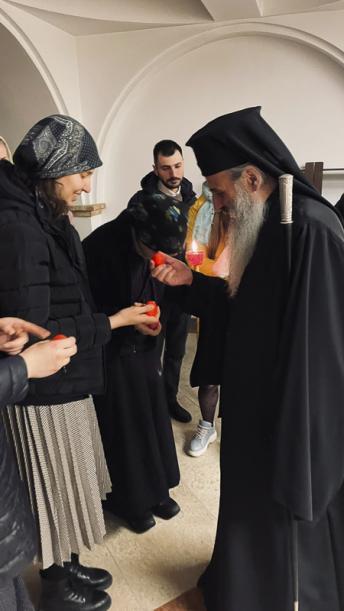 IPS Părinte Mitropolit Teofan s-a întâlnit de Paști cu refugiații ucraineni