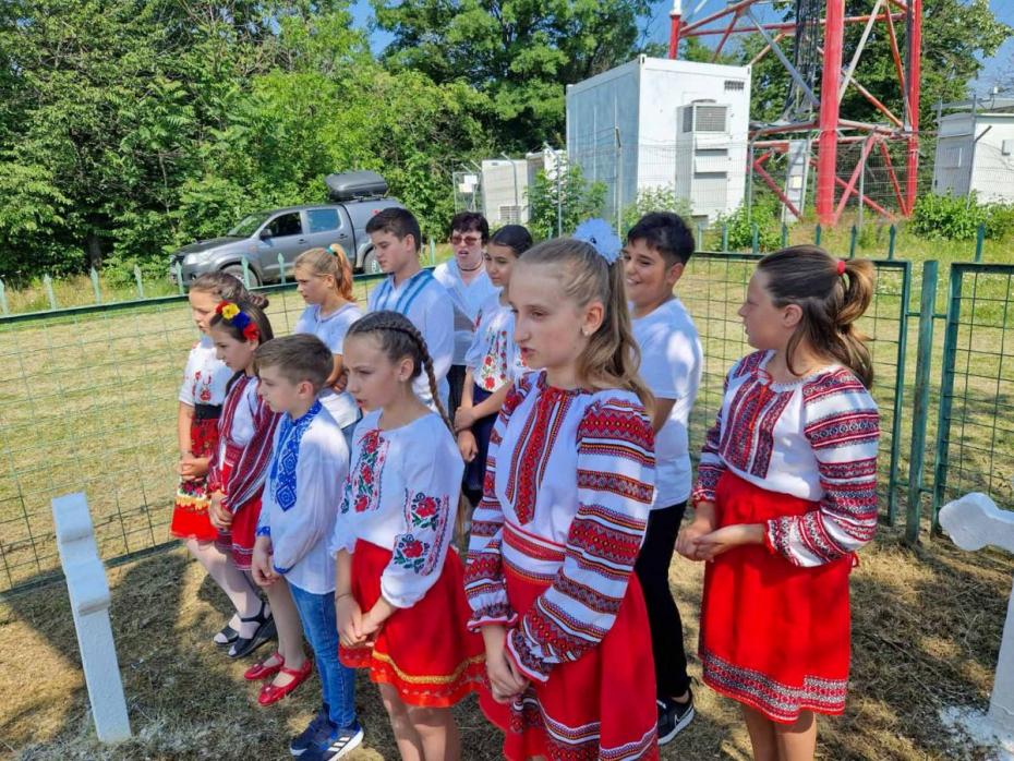 Pomenirea eroilor la Monumentul de la Stânca Roznovanu