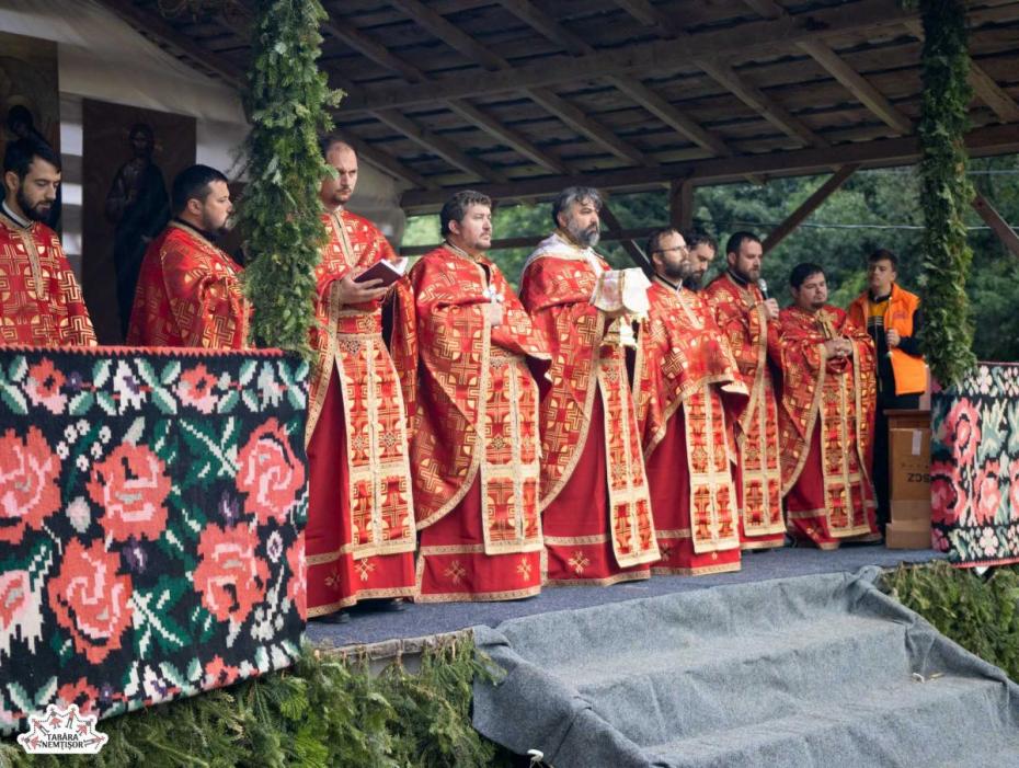 Sfânta Liturghie săvârșită în Tabăra Nemțișor