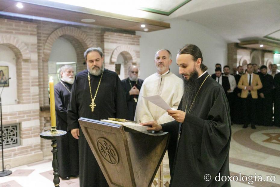 Noii doctori au depus jurământul de credință față de Biserica Ortodoxă în Paraclisul „Ecclesia” / Foto: Pr. Silviu Cluci