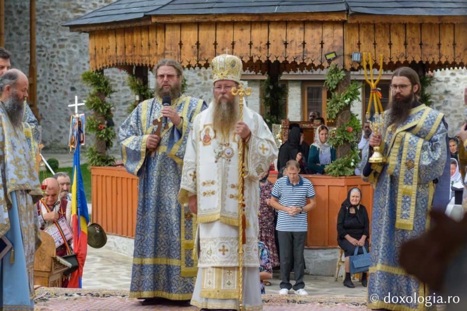 PS Andrei, alături de soborul slujitor / Foto: Mihail Vrăjitoru