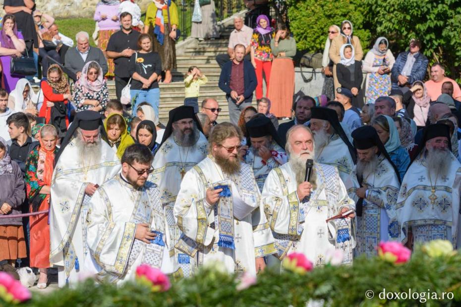 Moment din Sfânta Liturghie / Foto: Mihail Vrăjitoru