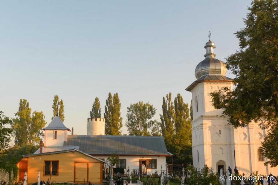 Biserica și Paraclisul Parohiei Bălănești / Foto: Mihail Vrăjitoru