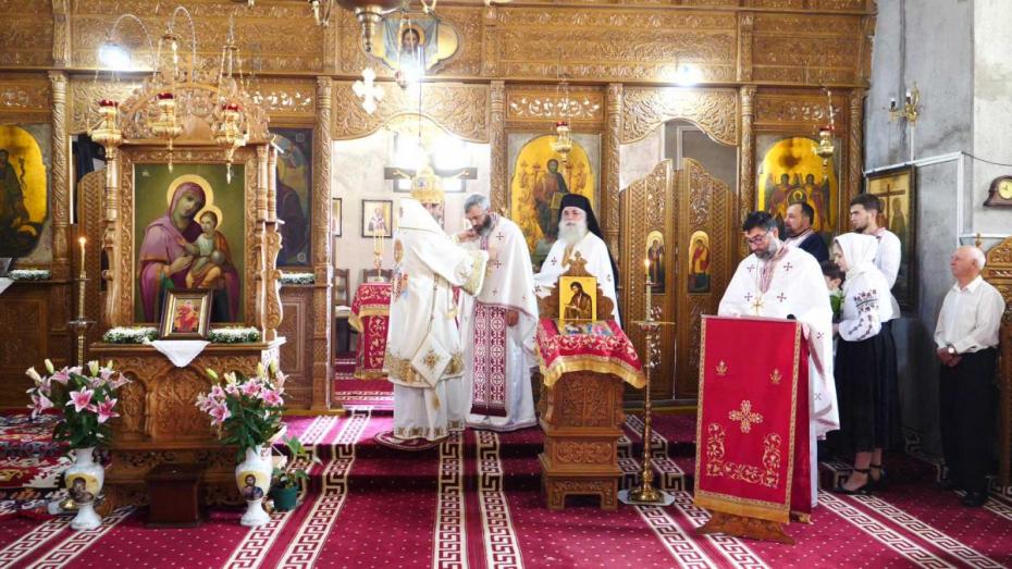 Părintele paroh Ionuț - Bogdan Balmuș a primit distincția „Crucea Sfântul Ierarh Dosoftei”