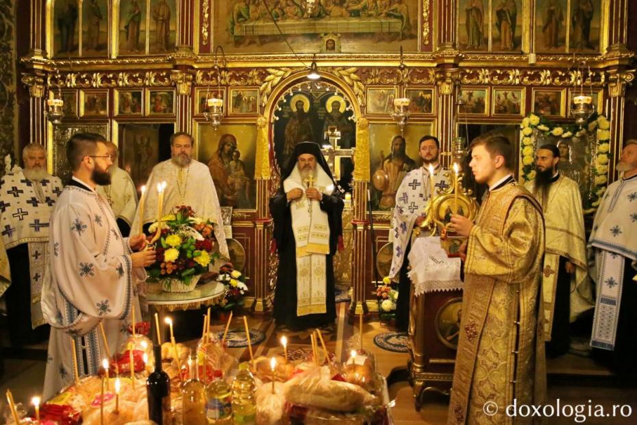 PS Ignatie, Episcopul Hușilor, la hramul Bisericii „Sfânta Parascheva” din Păcurari - Iași / Foto: Flavius Popa