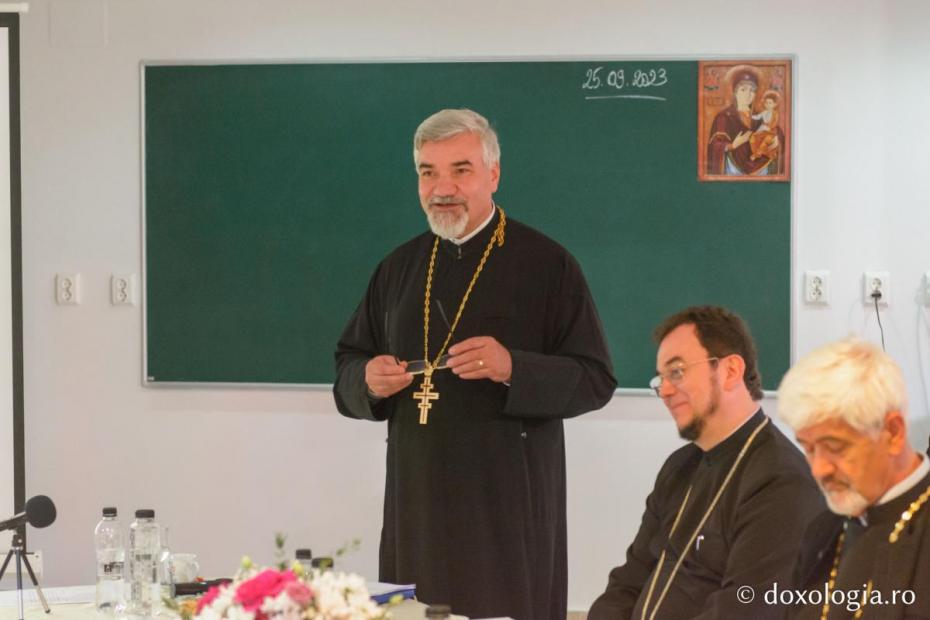 Părintele Ioan Cristinel Teșu, coordonatorul științific al celor două teze / Foto: Mihail Vrăjitoru