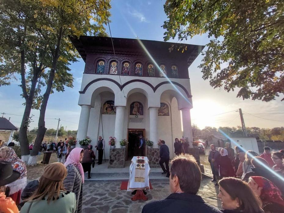 Biserica „Sfântul Proroc Ilie” din localitatea Ungheni