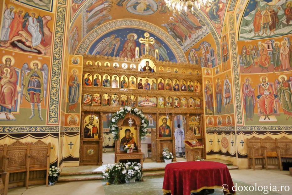 Interiorul Bisericii „Înălțarea Domnului” Suharău / Foto: Flavius Popa
