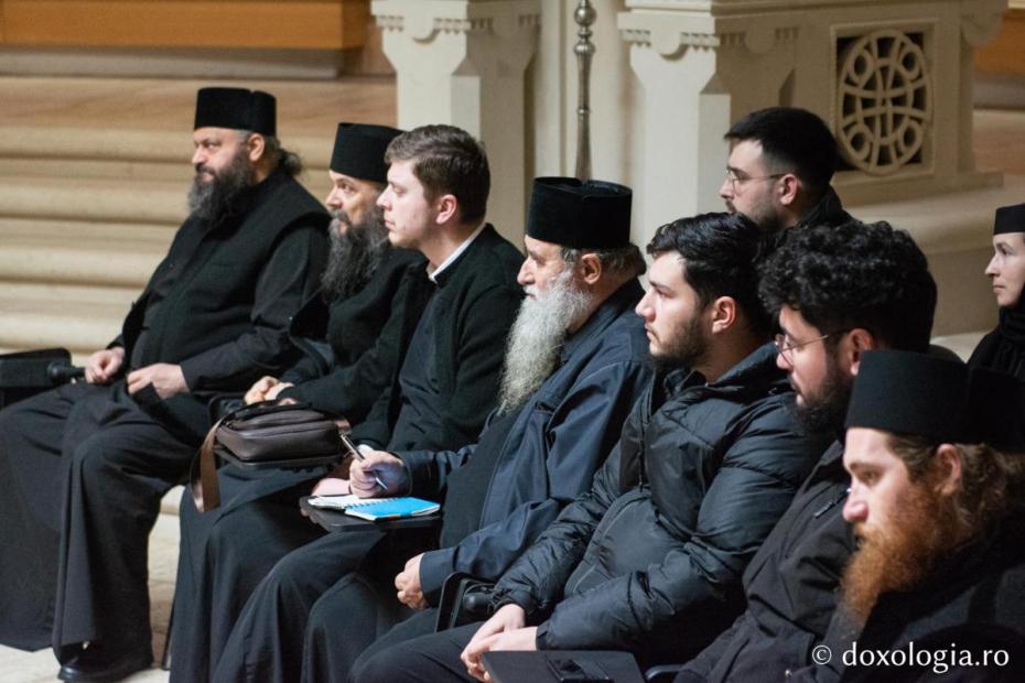 Instructaj ISU pentru angajați din cadrul Centrului Eparhial Iaşi / Foto: Mihail Vrăjitoru