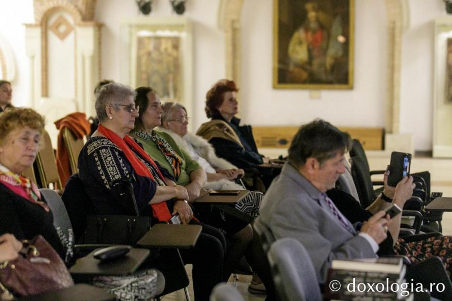 Lansare de carte în prezența autorului pr. Dumitru Ichim / Foto: Pr. Silviu Cluci