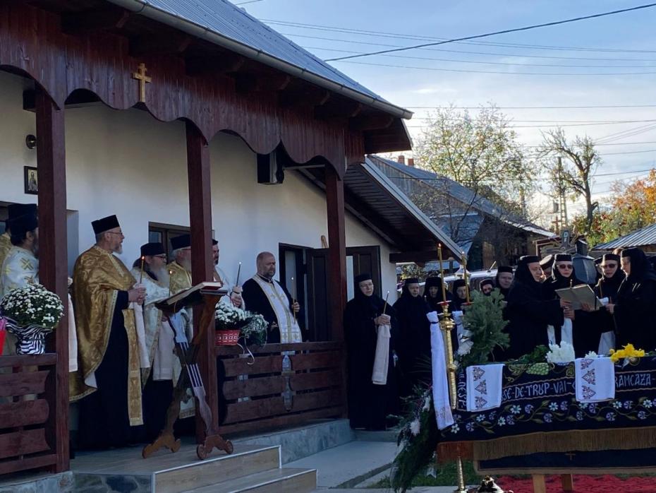 Monahia Filofteia Păduraru de la Mănăstirea Văratec a fost condusă pe drumul veșniciei
