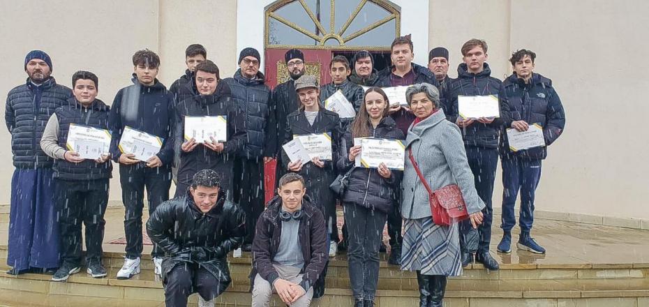 Tinerii din Protopopiatul Iași 1 au participat la Concursul de cunoaștere a Noului Testament