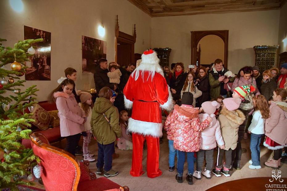 Castelul Sturdza de la Miclăușeni a organizat evenimentul „În așteptarea lui Moș Crăciun” / Foto: Alina Donosă