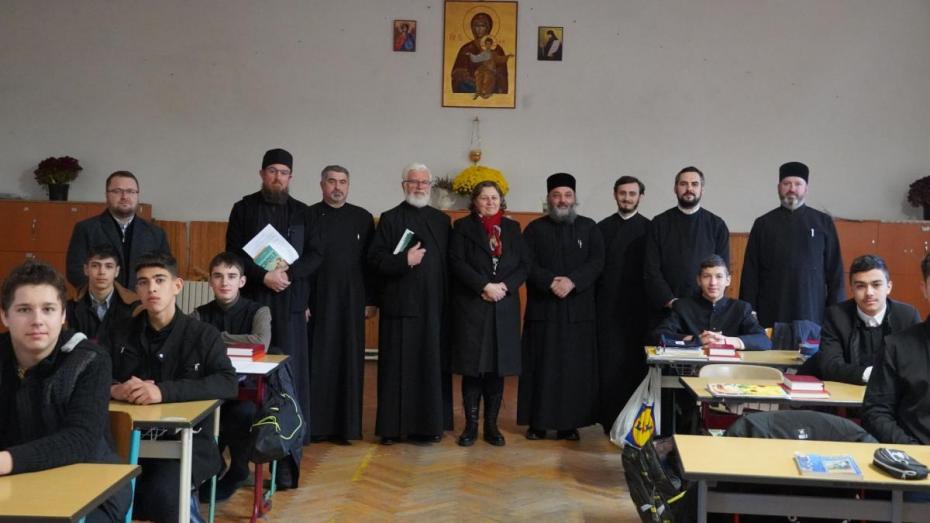 Un nou proiect de mentorat, pentru elevii seminariști din Arhiepiscopia Iașilor