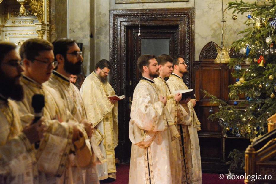 Rugăciune și binecuvântare în prima zi din 2024, la Catedrala Mitropolitană din Iași / Foto: Mihail Vrăjitoru