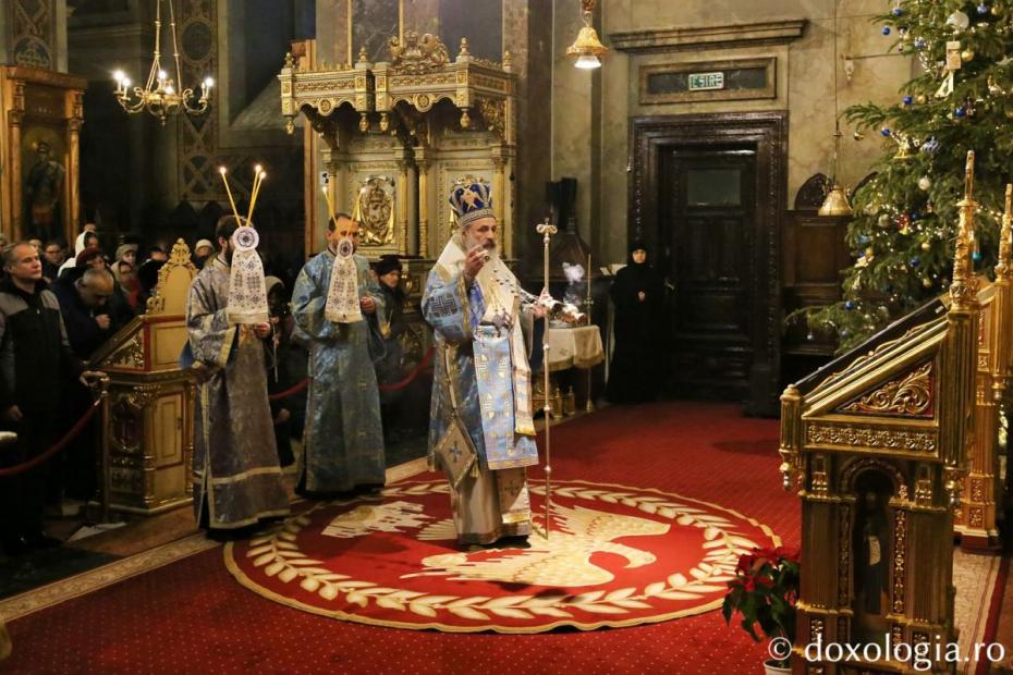 IPS Teofan la Slujba de Bobotează de la Catedrala Mitropolitană din Iași / Foto: Flavius Popa