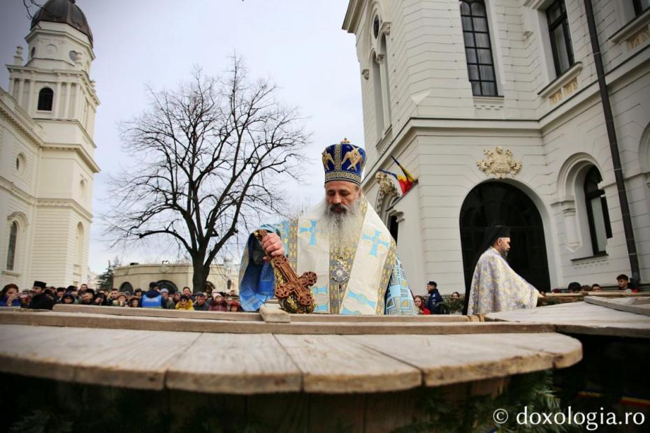 Înaltpreasfințitul Părinte Teofan, la slujba de Bobotează de la Catedrala Mitropolitană din Iași / Foto: Flavius Popa