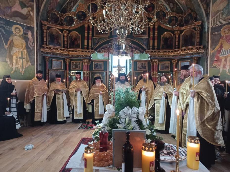 Monahia Onisifora Isailă de la Mănăstirea Văratec a fost înmormântată