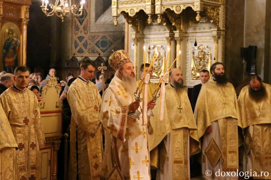 IPS Părinte Mitropolit Teofan, la Catedrala Mitropolitană din Iași, în prima zi de Crăciun / Foto: Flavius Popa