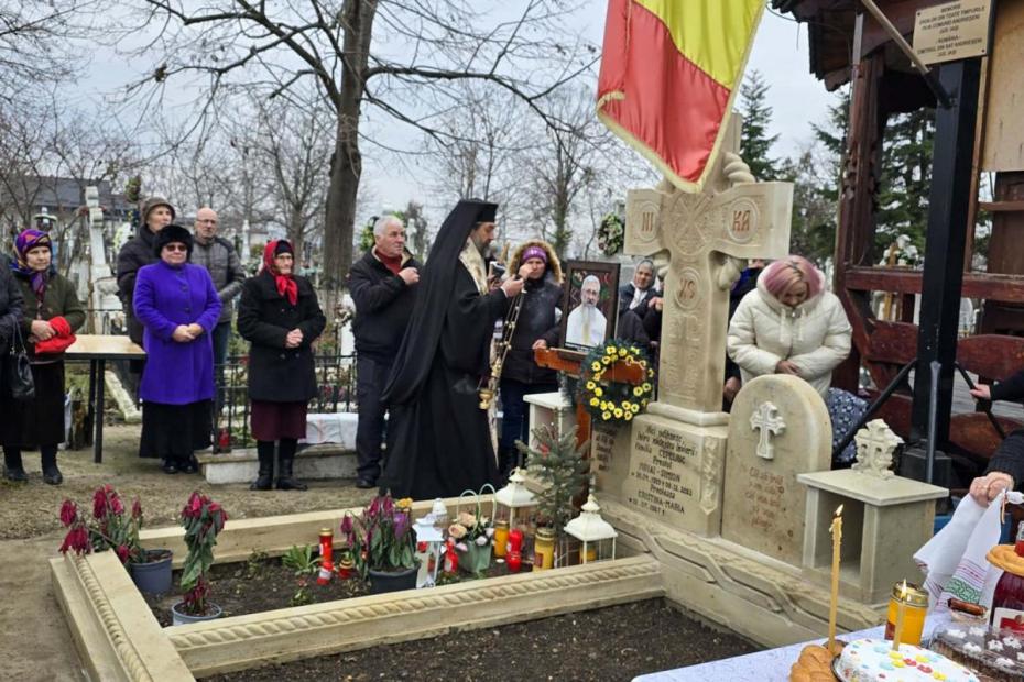 Slujire arhierească în Parohia Andrieșeni: Pomenirea Părintelui Mihai Cepeliuc și sfințirea casei parohiale / Foto: Ionuț Plugarașu