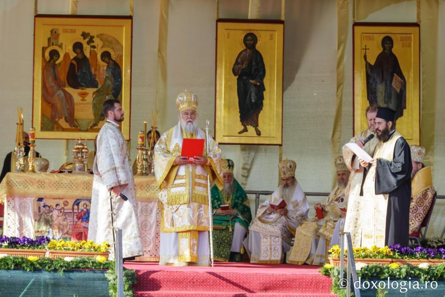 Foto: George Bosancu / Sfânta Liturghie a Hramului Cuvioasei Parascheva