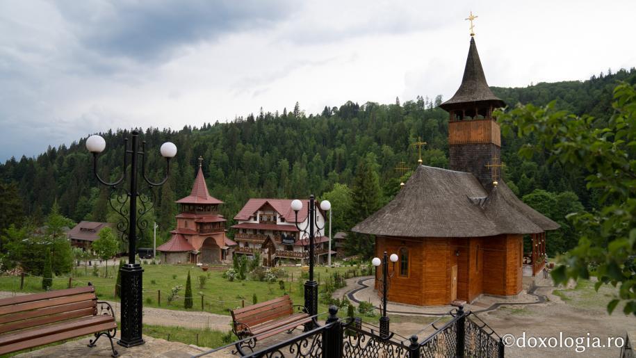 Mănăstirea Paltin-Petru Vodă / foto: Bogdan Bulgariu