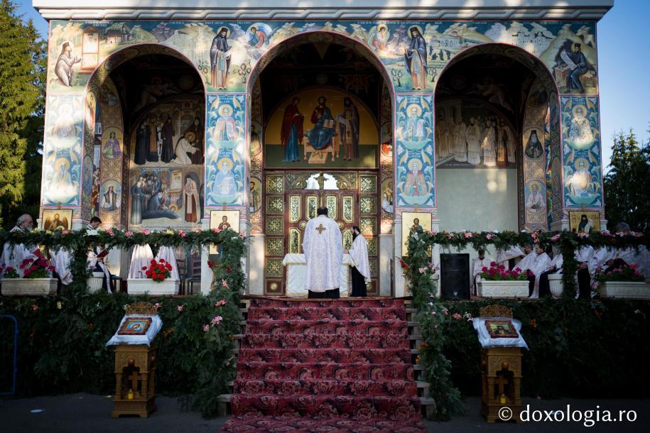 Priveghere în cinstea Sfântului Cuvios Ioan Iacob de la Neamț – 4 august 2020 / Foto: Bogdan Bulgariu Priveghere în cinstea Sfântului Cuvios Ioan Iacob de la Neamț – 4 august 2020 / Foto: Bogdan Bulgariu