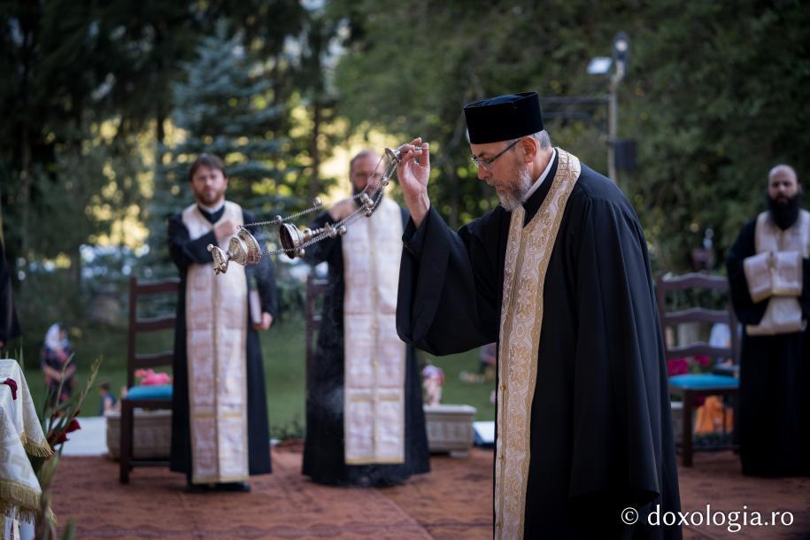 Priveghere în cinstea Sfântului Cuvios Ioan Iacob de la Neamț – 4 august 2020 / Foto: Bogdan Bulgariu Priveghere în cinstea Sfântului Cuvios Ioan Iacob de la Neamț – 4 august 2020 / Foto: Bogdan Bulgariu