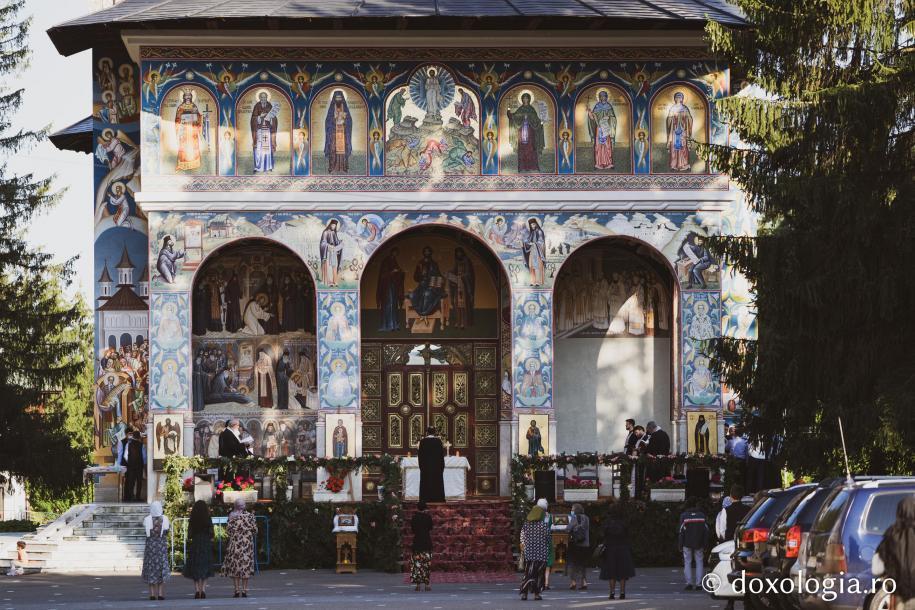 Priveghere în cinstea Sfântului Cuvios Ioan Iacob de la Neamț – 4 august 2020 / Foto: Bogdan Bulgariu Priveghere în cinstea Sfântului Cuvios Ioan Iacob de la Neamț – 4 august 2020 / Foto: Bogdan Bulgariu