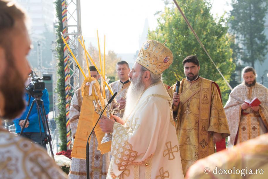 Iașul, în veșmânt de sărbătoare – Sfânta Liturghie a Hramului Cuvioasei Parascheva – 2021 / Foto: Tudorel Rusu