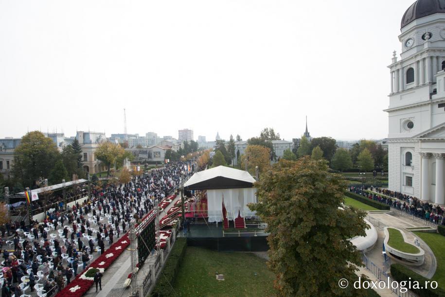 Uniți în rugăciune, la Hramul Sfintei Cuvioase Parascheva – 2021 / Foto: Tudorel Rusu