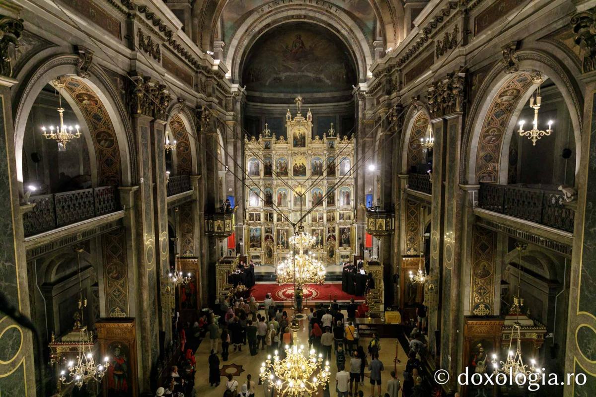 Slujba Privegherii în cinstea Acoperământului Maicii Domnului/ Foto: pr. Silviu Cluci