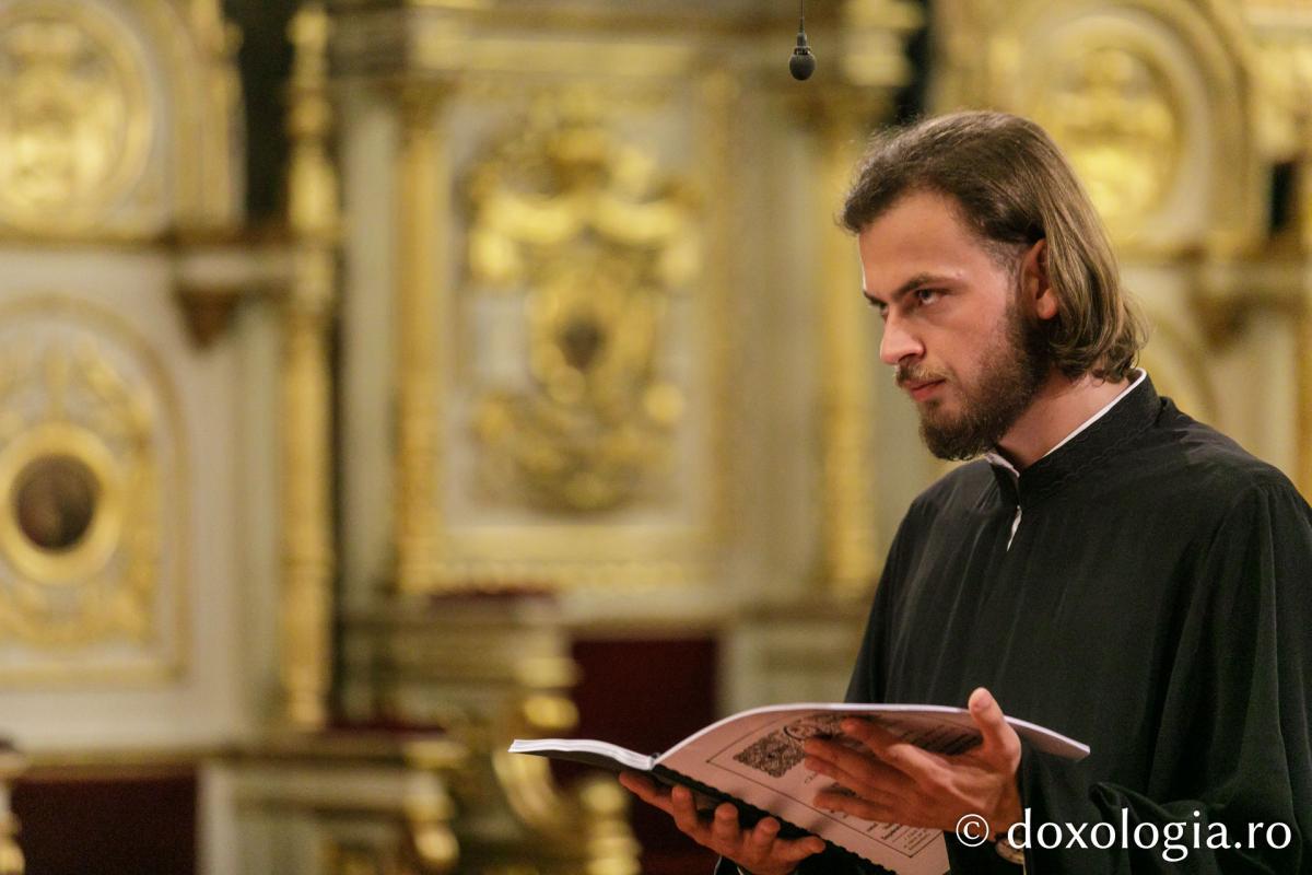 Slujba Privegherii în cinstea Acoperământului Maicii Domnului/ Foto: pr. Silviu Cluci