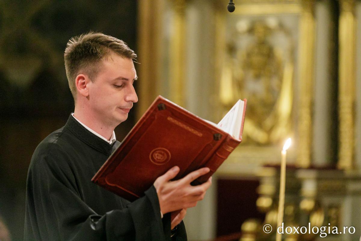 Slujba Privegherii în cinstea Acoperământului Maicii Domnului/ Foto: pr. Silviu Cluci