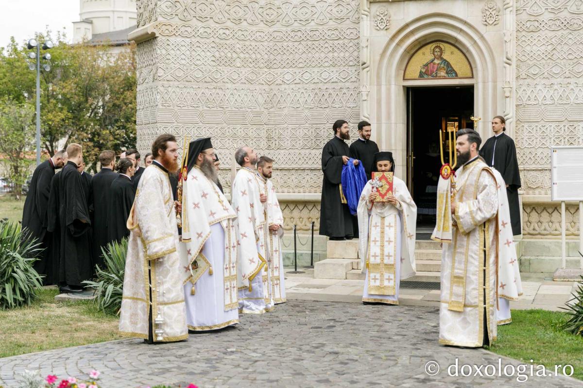 Liturghie Arhierească în debutul celei de-a șasea ediții a Festivalului de Muzică Bizantină de la Iași / Foto: pr. Silviu Cluci