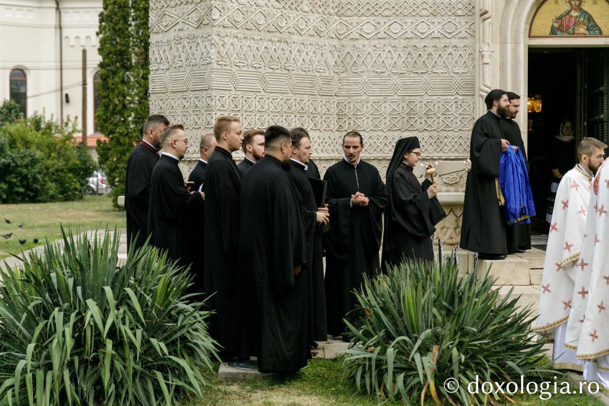 Liturghie Arhierească în debutul celei de-a șasea ediții a Festivalului de Muzică Bizantină de la Iași / Foto: pr. Silviu Cluci