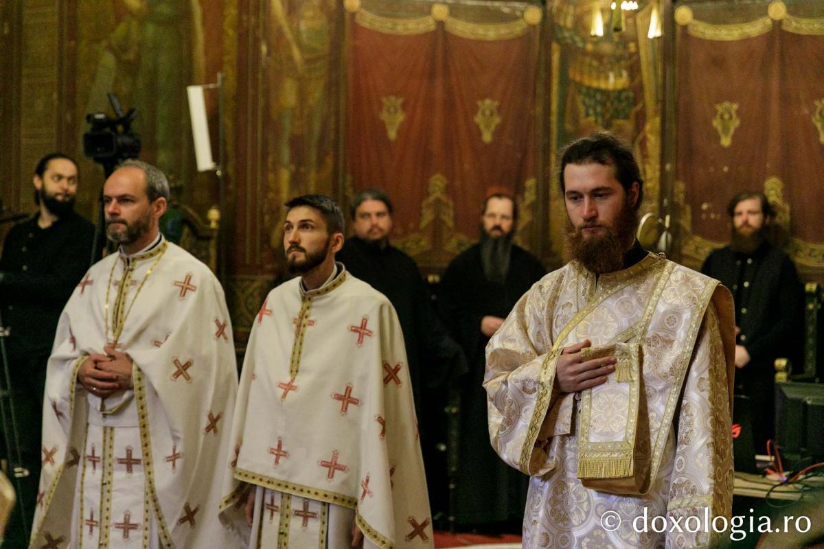 Liturghie Arhierească în debutul celei de-a șasea ediții a Festivalului de Muzică Bizantină de la Iași / Foto: pr. Silviu Cluci