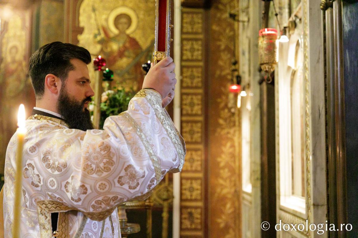 Liturghie Arhierească în debutul celei de-a șasea ediții a Festivalului de Muzică Bizantină de la Iași / Foto: pr. Silviu Cluci