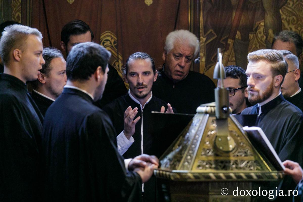 Liturghie Arhierească în debutul celei de-a șasea ediții a Festivalului de Muzică Bizantină de la Iași / Foto: pr. Silviu Cluci Liturghie Arhierească în debutul celei de-a șasea ediții a Festivalului de Muzică Bizantină de la Iași / Foto: pr. Silviu Cluci