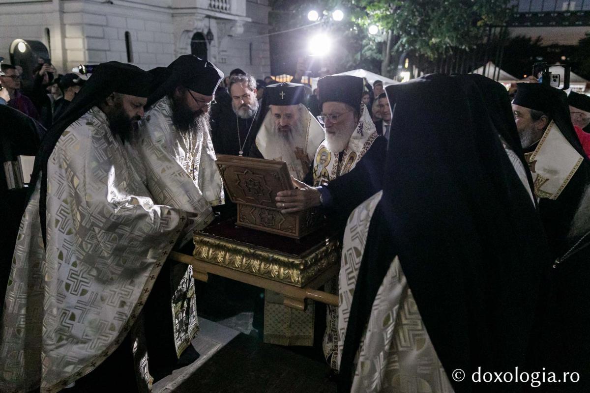 Întâmpinarea cinstitelor moaște ale Sfântului Ierarh Andrei Criteanul / Foto: pr. Silviu Cluci