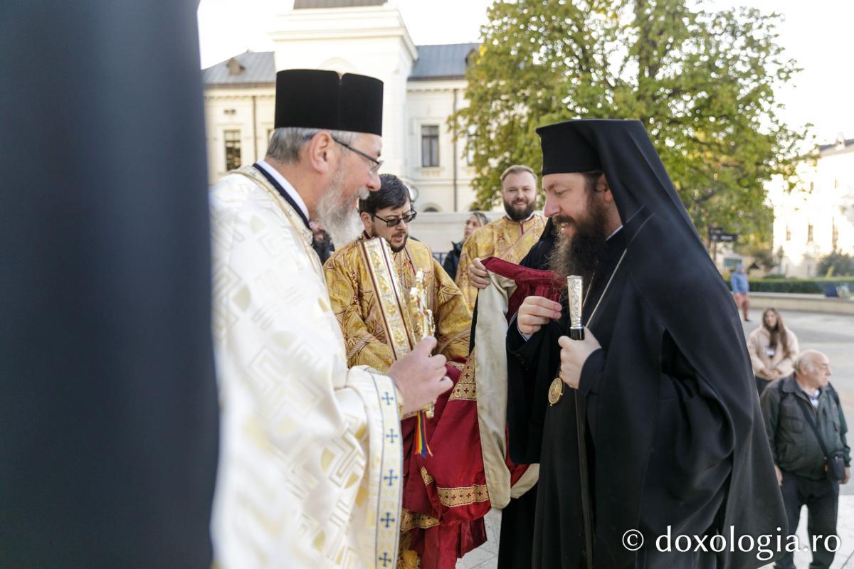 PS Damaschin Dorneanul a slujit Sfânta Liturghie în a șasea zi a Hramului Sfintei Parascheva / Foto: pr. Silviu Cluci