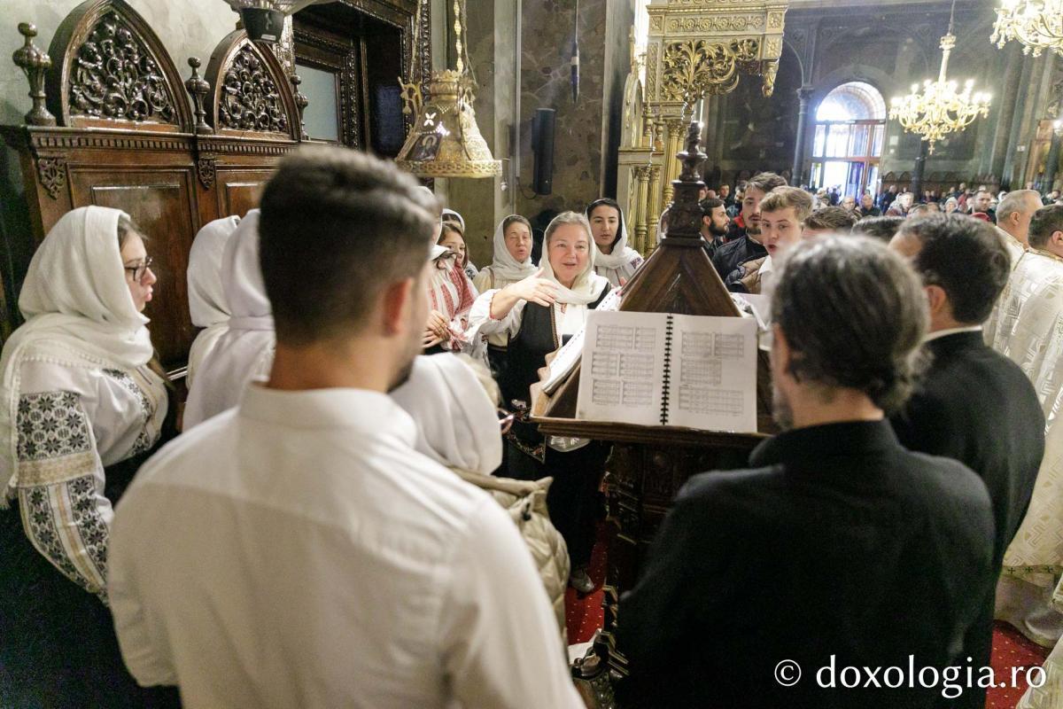 PS Damaschin Dorneanul a slujit Sfânta Liturghie în a șasea zi a Hramului Sfintei Parascheva / Foto: pr. Silviu Cluci