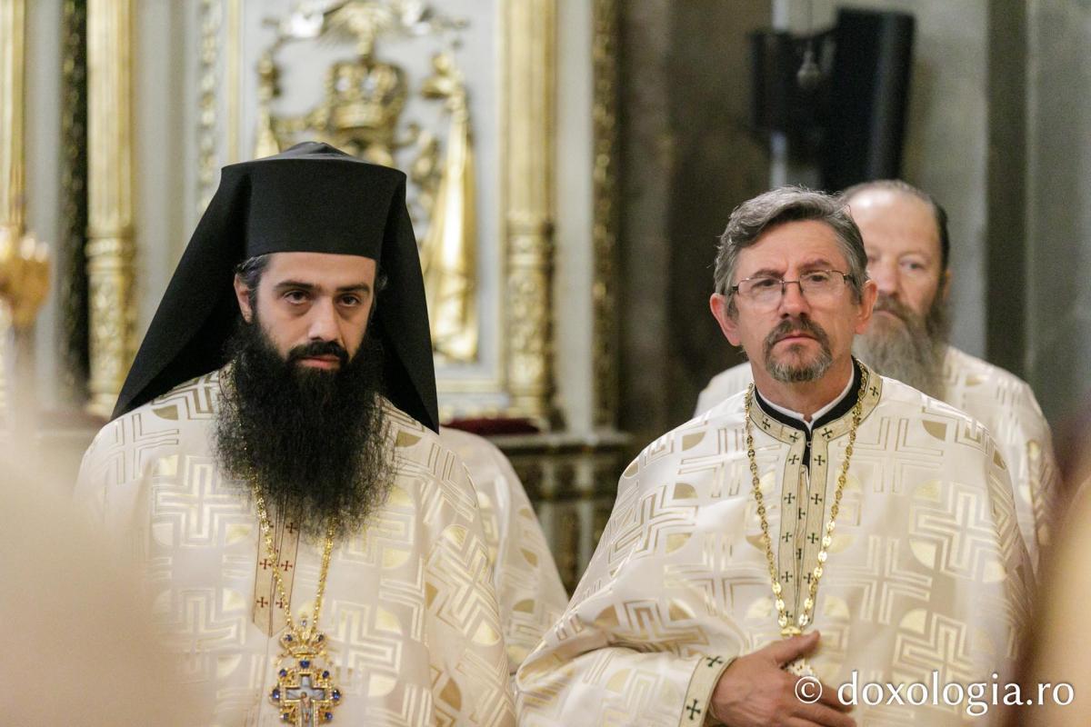 PS Damaschin Dorneanul a slujit Sfânta Liturghie în a șasea zi a Hramului Sfintei Parascheva / Foto: pr. Silviu Cluci